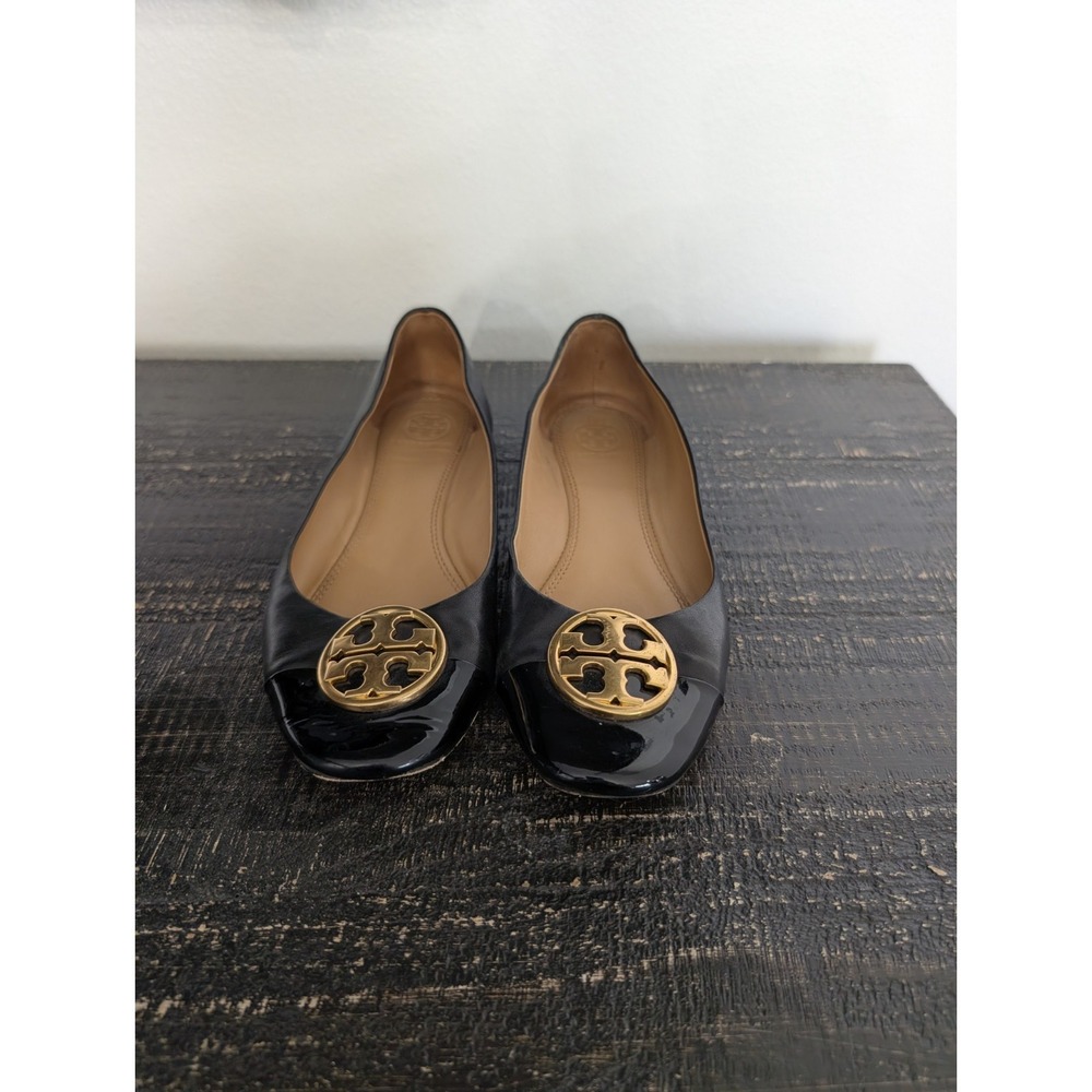 Tory Burch Chelsea Cap Toe Ballet Flats Black Patent Leather Size 7 Gold Logo